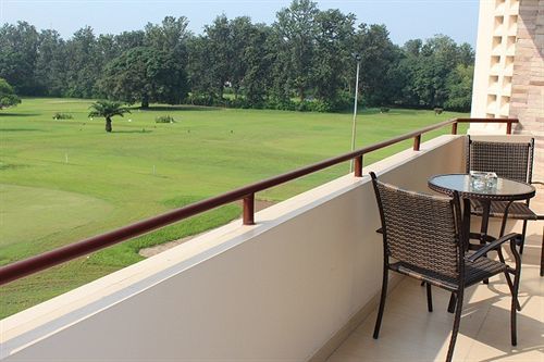 Roca Golf Hotel Bujumbura Buitenkant foto